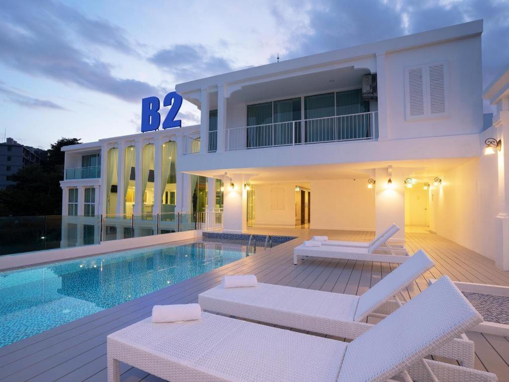 B2 Phuket Premier Hotel Patong Buitenkant foto