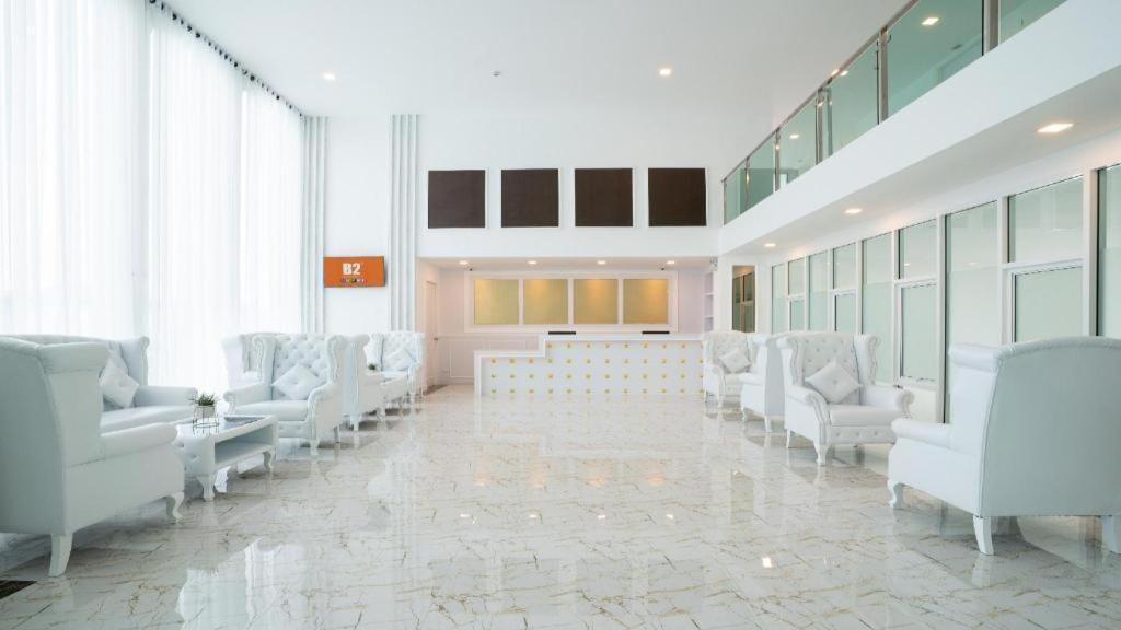 B2 Phuket Premier Hotel Patong Buitenkant foto